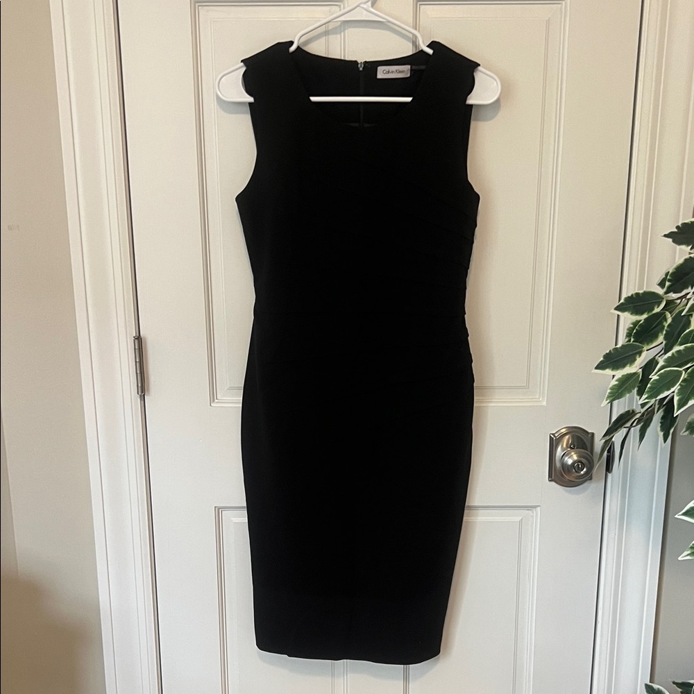 Calvin Klein Elegant Black Midi Dress